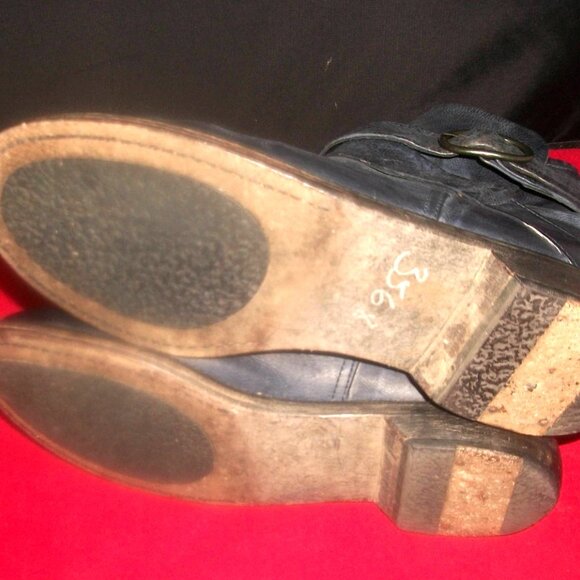 Pep Monjo Spain Handmade Eco-Friendly Flat Buckled Boots - Picture 9 of 10